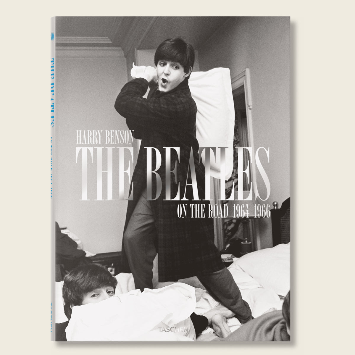 The Beatles on the road 1964-1966 Boek